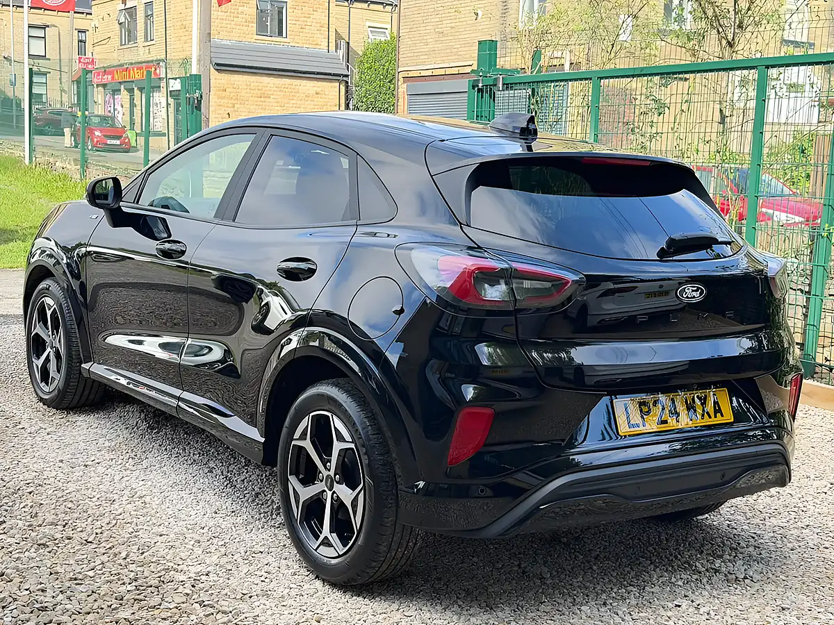 Used 2024 Ford Puma ST-Line Black - Interior and Exterior details 7