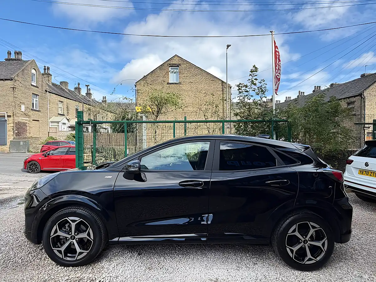 Used 2024 Ford Puma ST-Line Black - Interior and Exterior details 8
