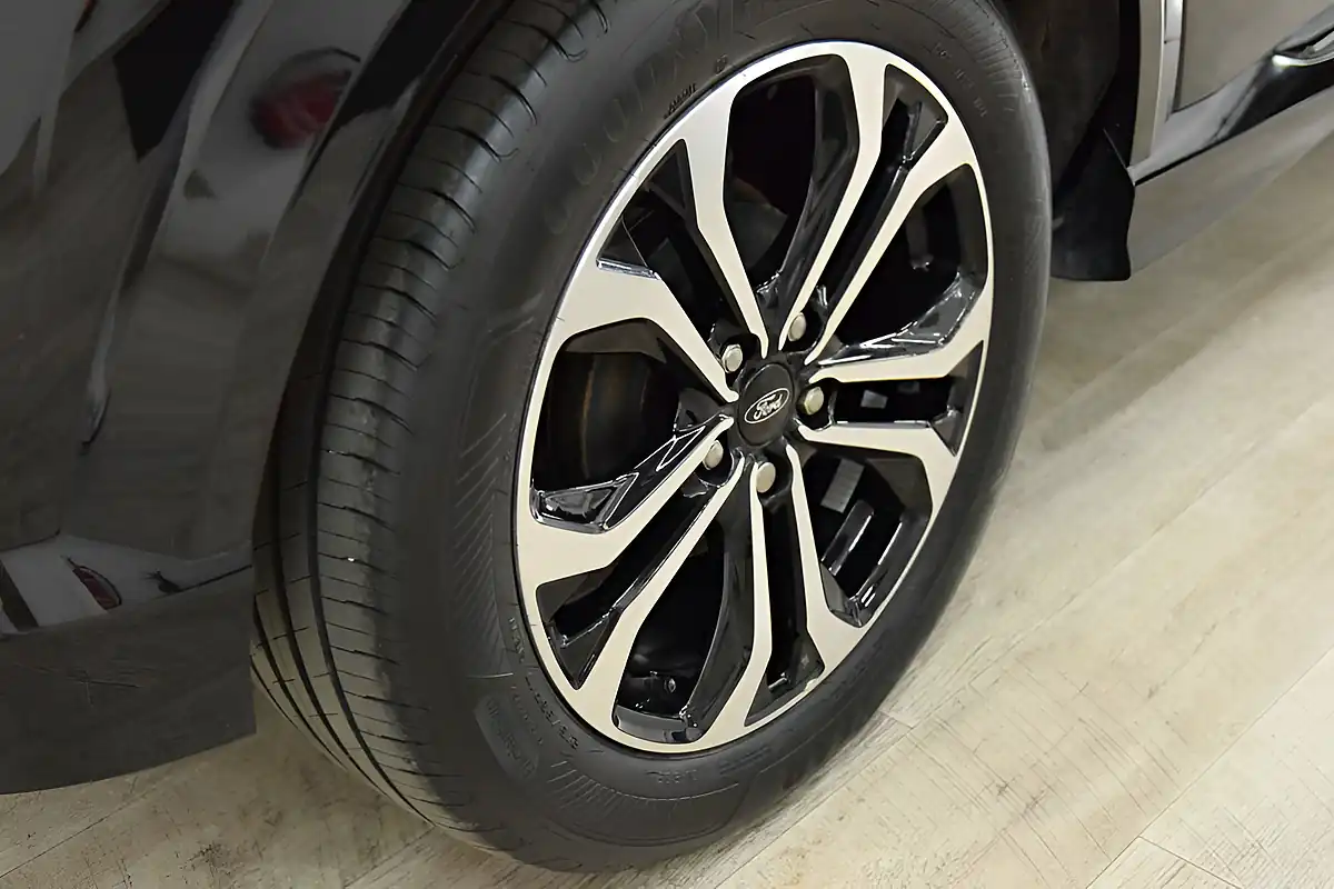 Used 2024 Ford Puma ST-Line Black - Interior and Exterior details 10