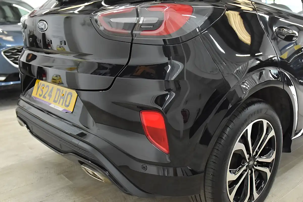 Used 2024 Ford Puma ST-Line Black - Interior and Exterior details 6