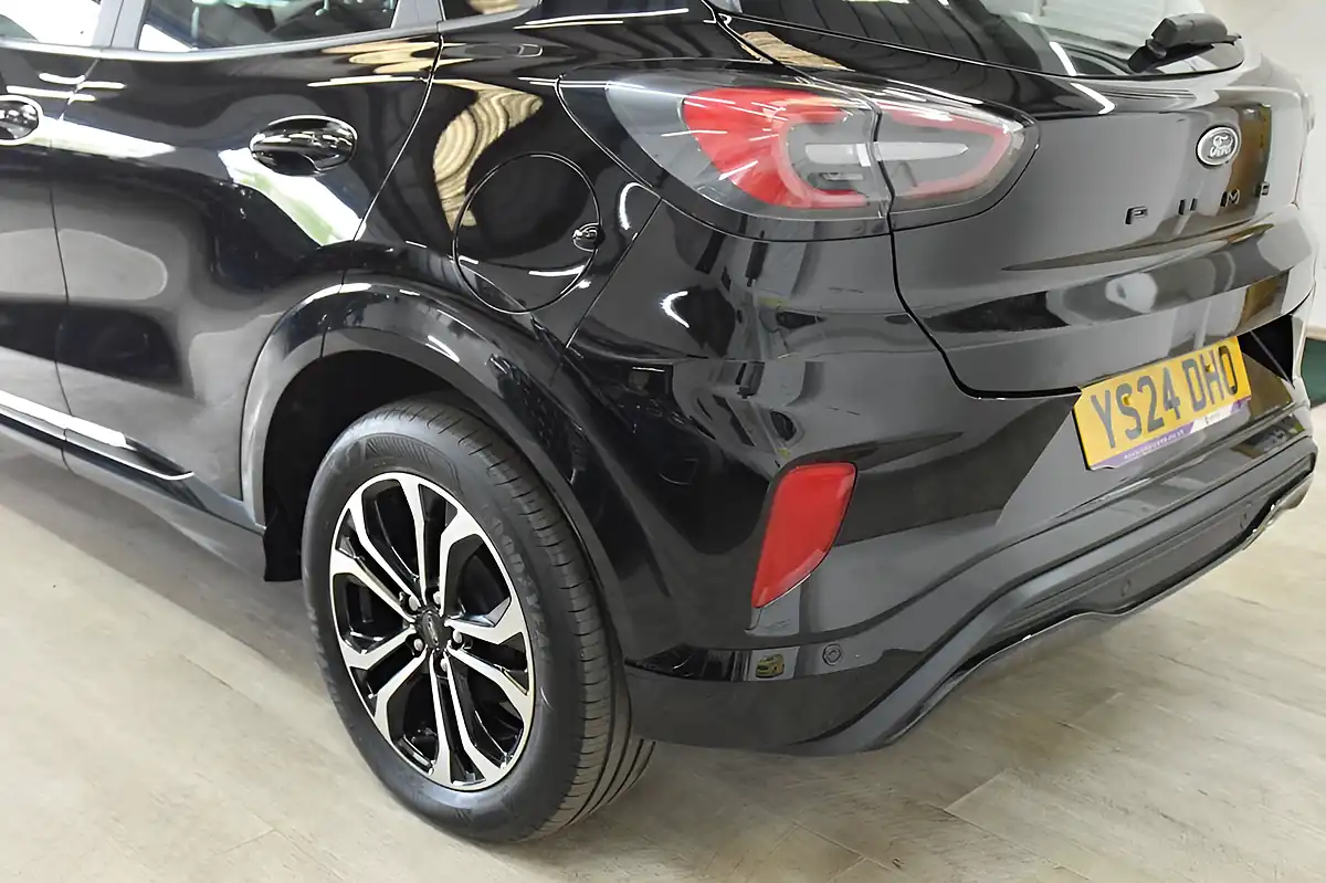Used 2024 Ford Puma ST-Line Black - Interior and Exterior details 7