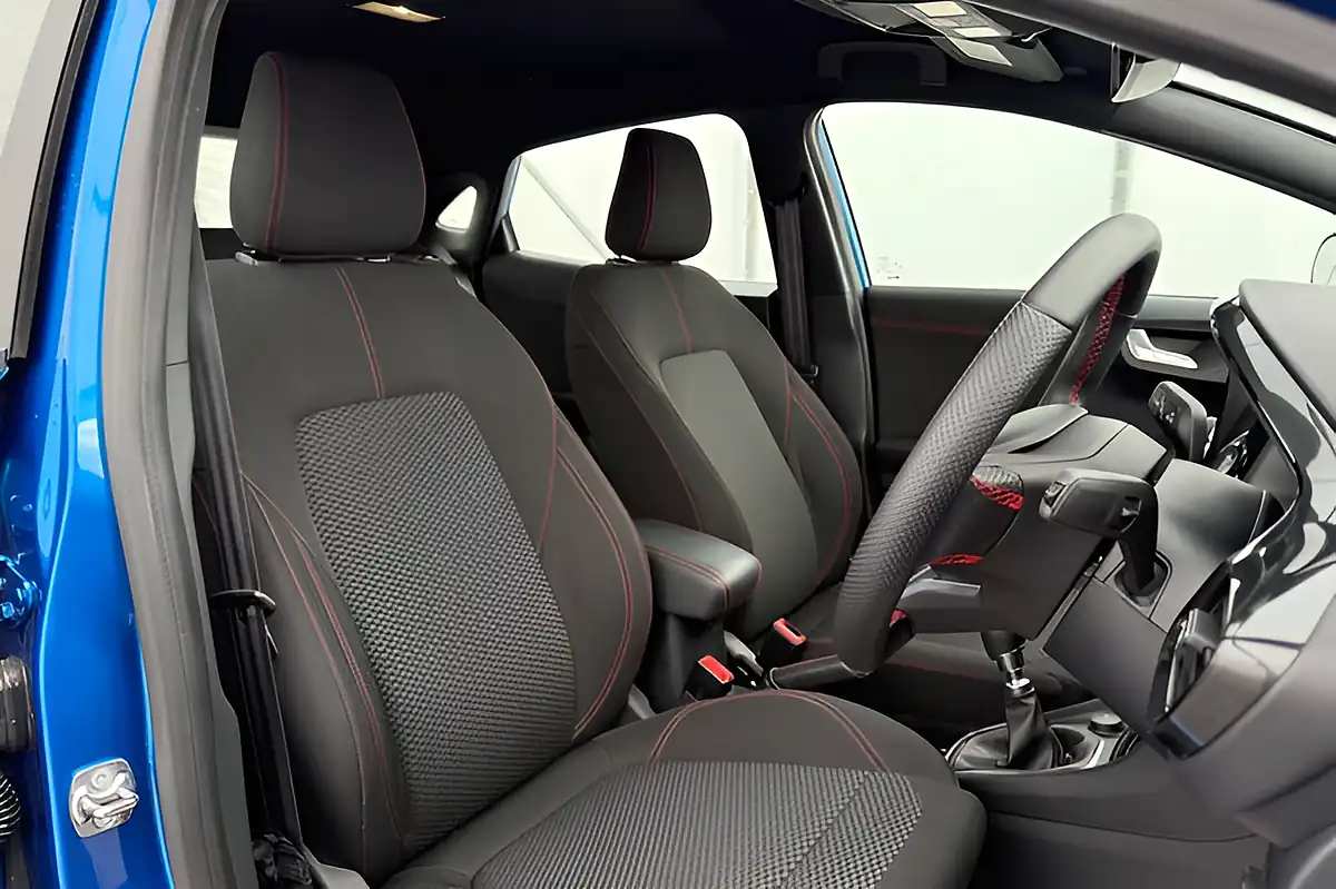Used 2024 Ford Puma ST-Line Blue - Interior and Exterior details 14
