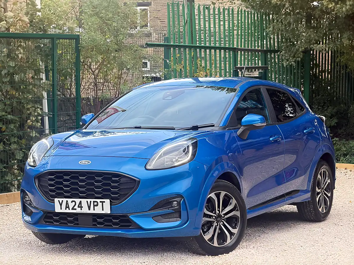 Used 2024 Ford Puma ST-Line Blue - Interior and Exterior details 3