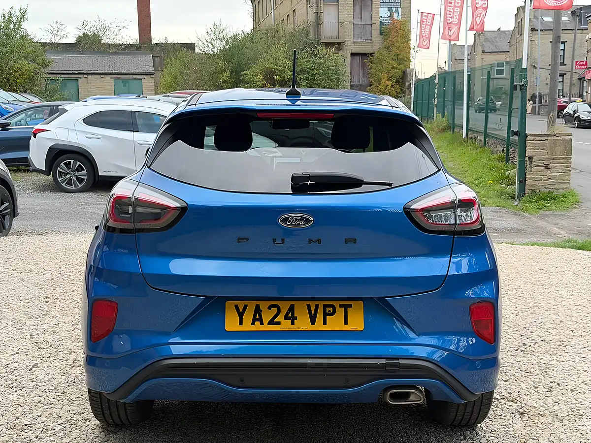 Used 2024 Ford Puma ST-Line Blue - Interior and Exterior details 6