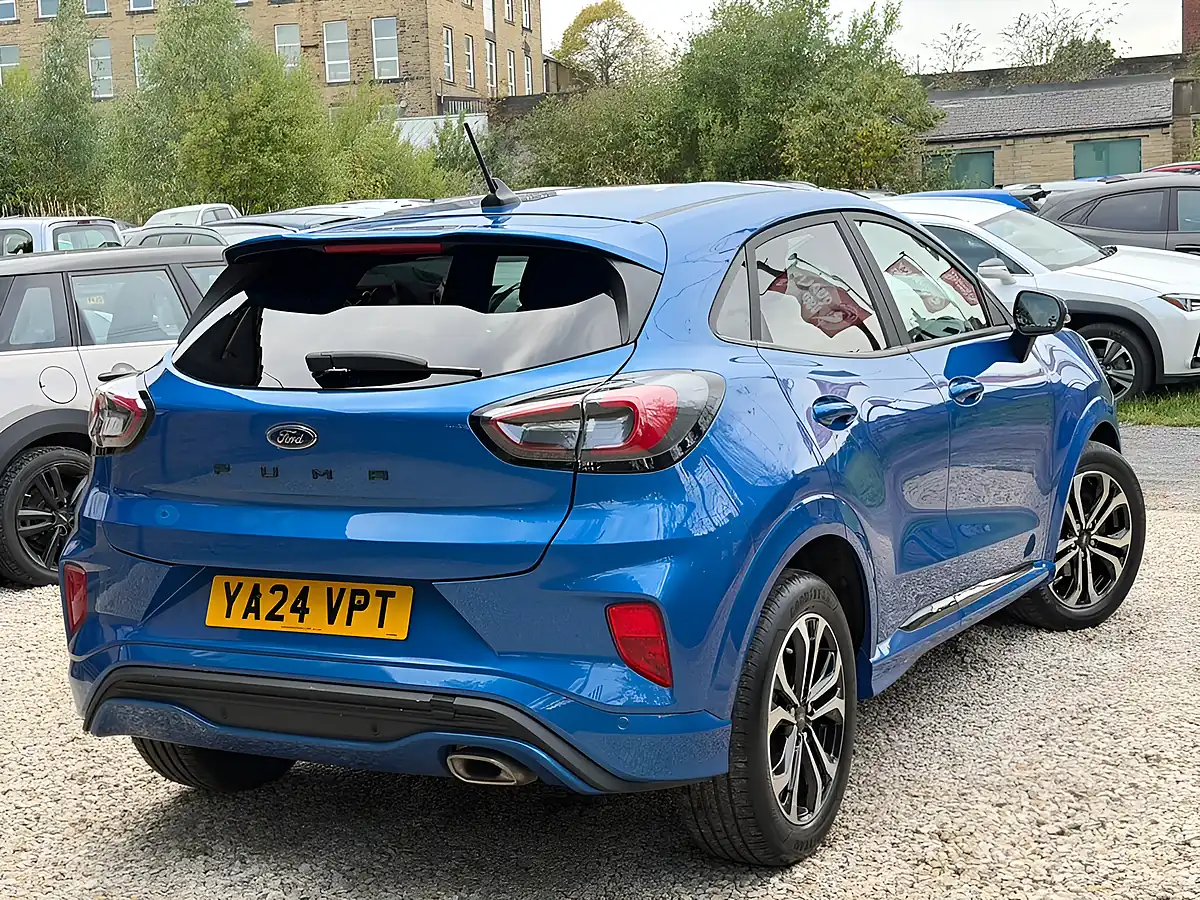 Used 2024 Ford Puma ST-Line Blue - Interior and Exterior details 7