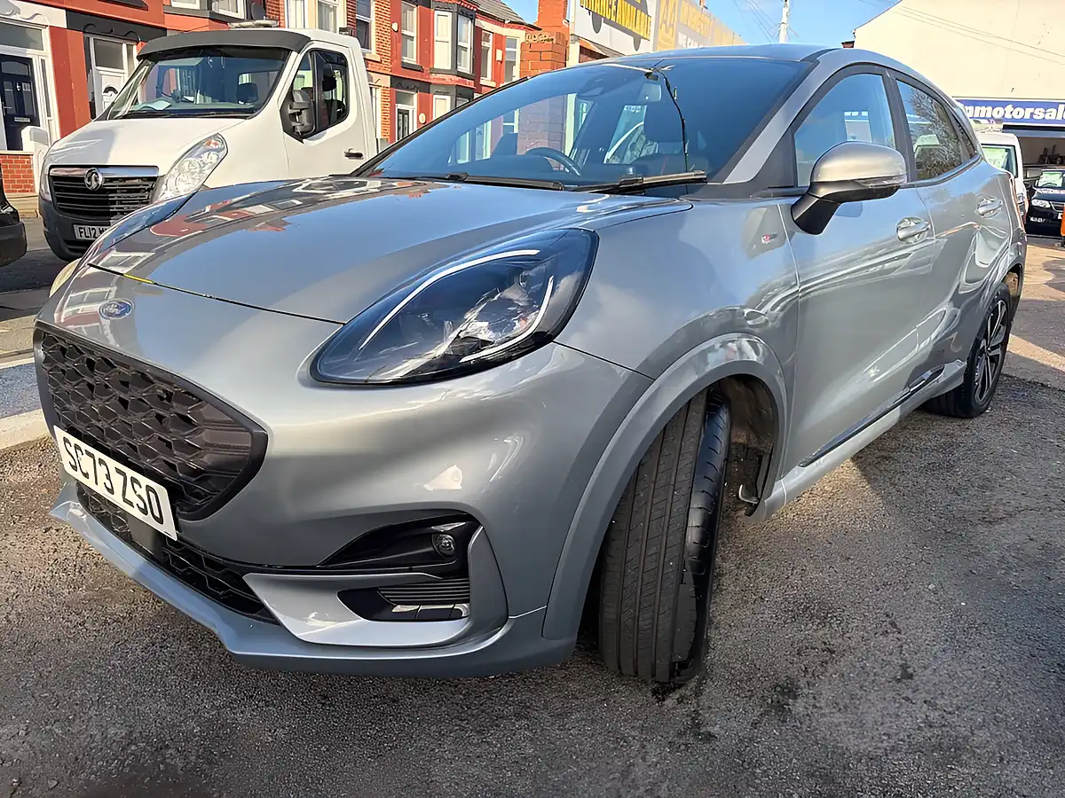 Used 2024 Ford Puma ST-Line Silver - Interior and Exterior details 3