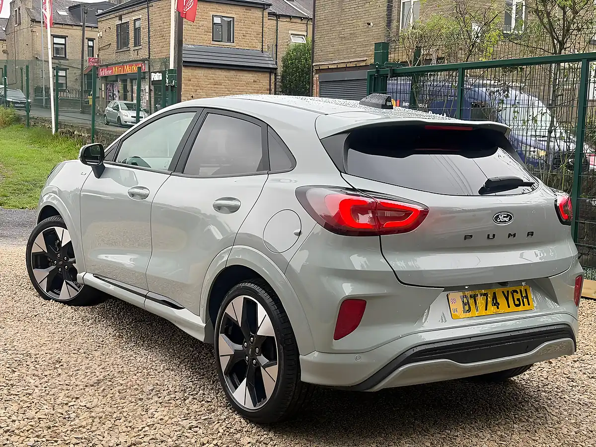 Used 2024 Ford Puma ST-Line X Grey - Interior and Exterior details 7