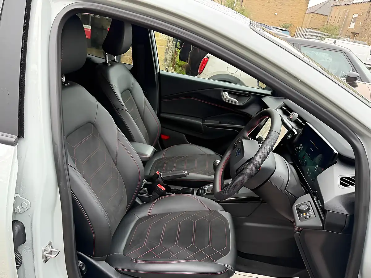 Used 2024 Ford Puma ST-Line X Grey - Interior and Exterior details 9