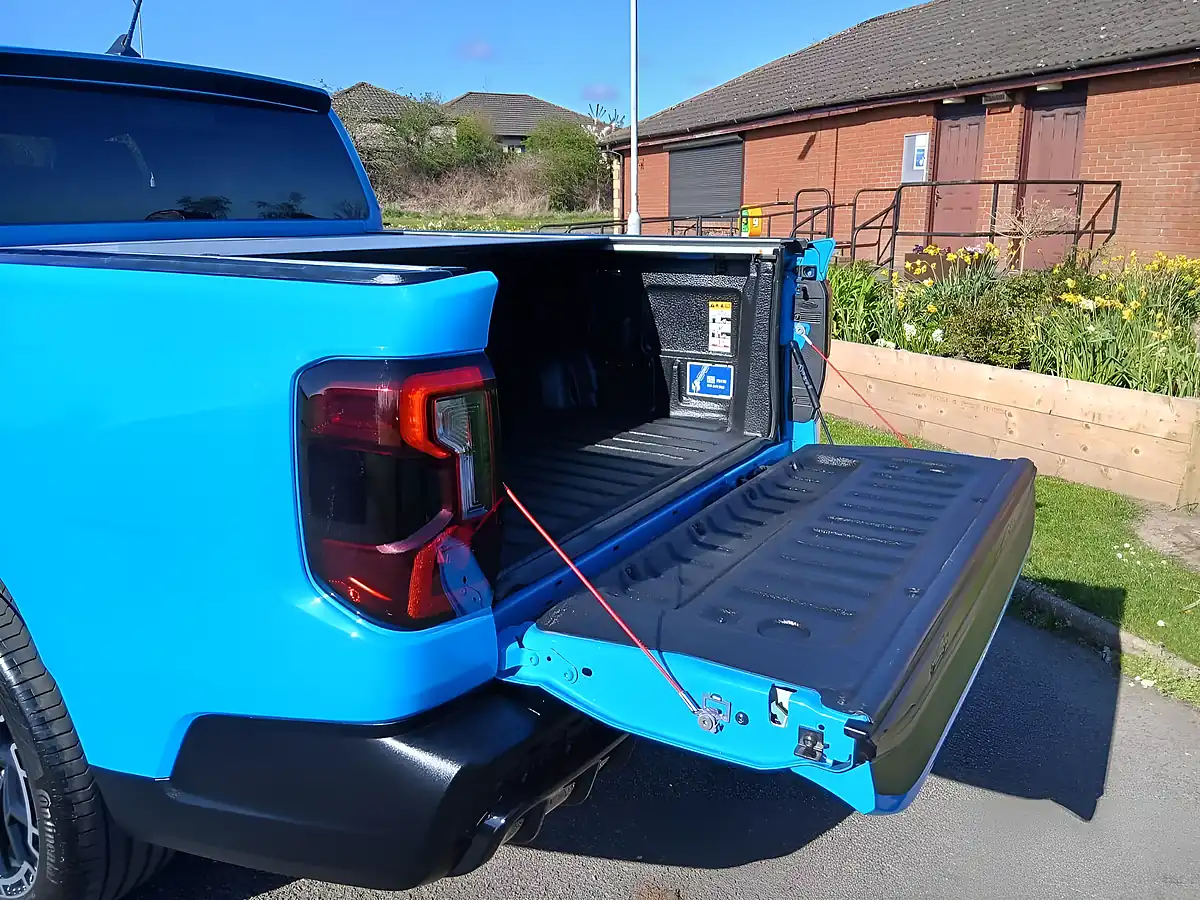 Used 2024 Ford Ranger Ms-Rt Blue - Interior and Exterior details 15