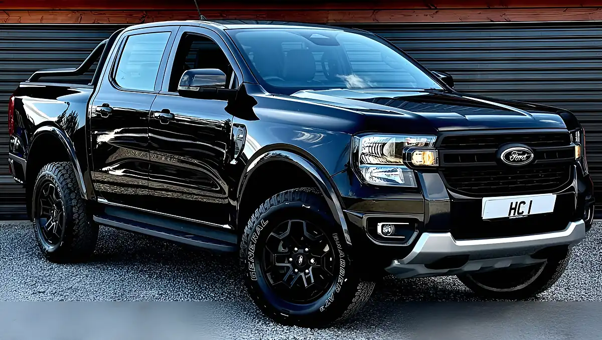 Used 2024 Ford Ranger Tremor Black - Front View