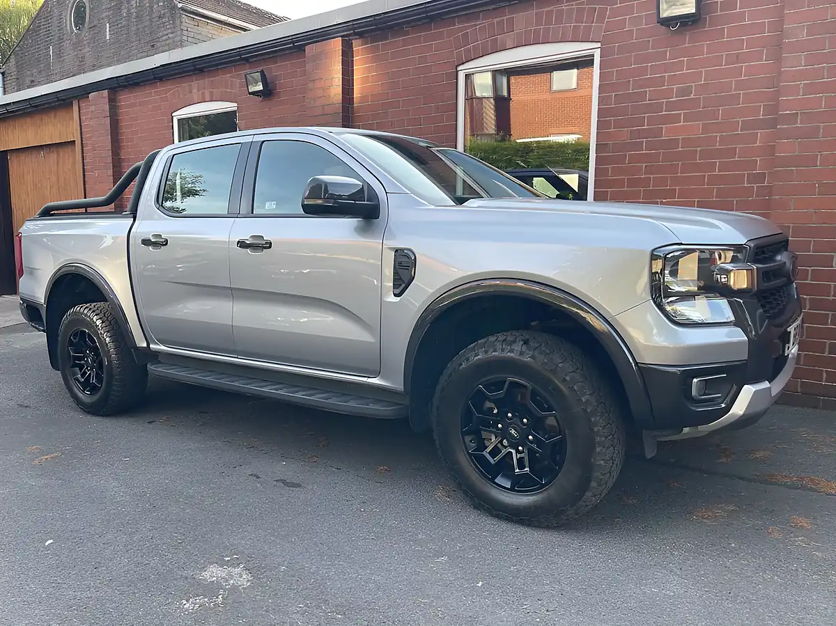 Used 2024 Ford Ranger Tremor Silver - Front View
