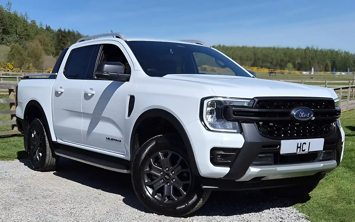 Used 2024 Ford Ranger Wildtrak Double Cab White - Front View