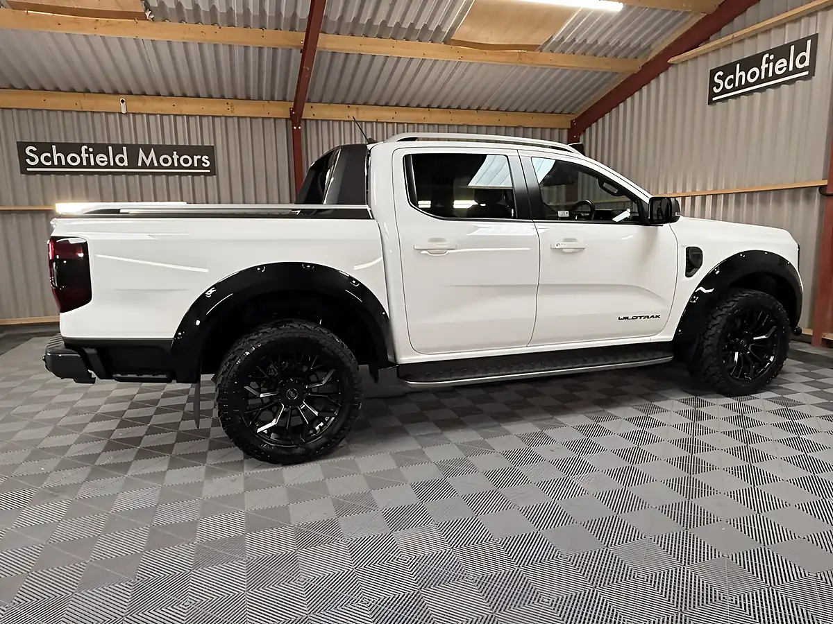 Used 2024 Ford Ranger Wildtrak White - Interior and Exterior details 13