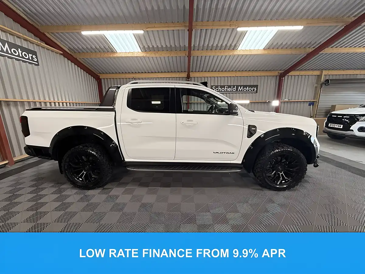 Used 2024 Ford Ranger Wildtrak White - Interior and Exterior details 4