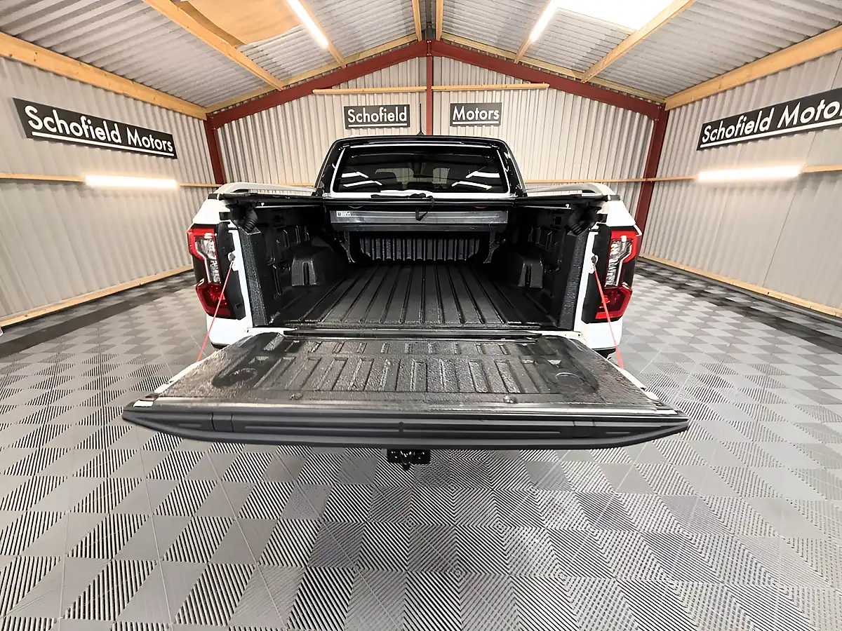 Used 2024 Ford Ranger Wildtrak White - Interior and Exterior details 8