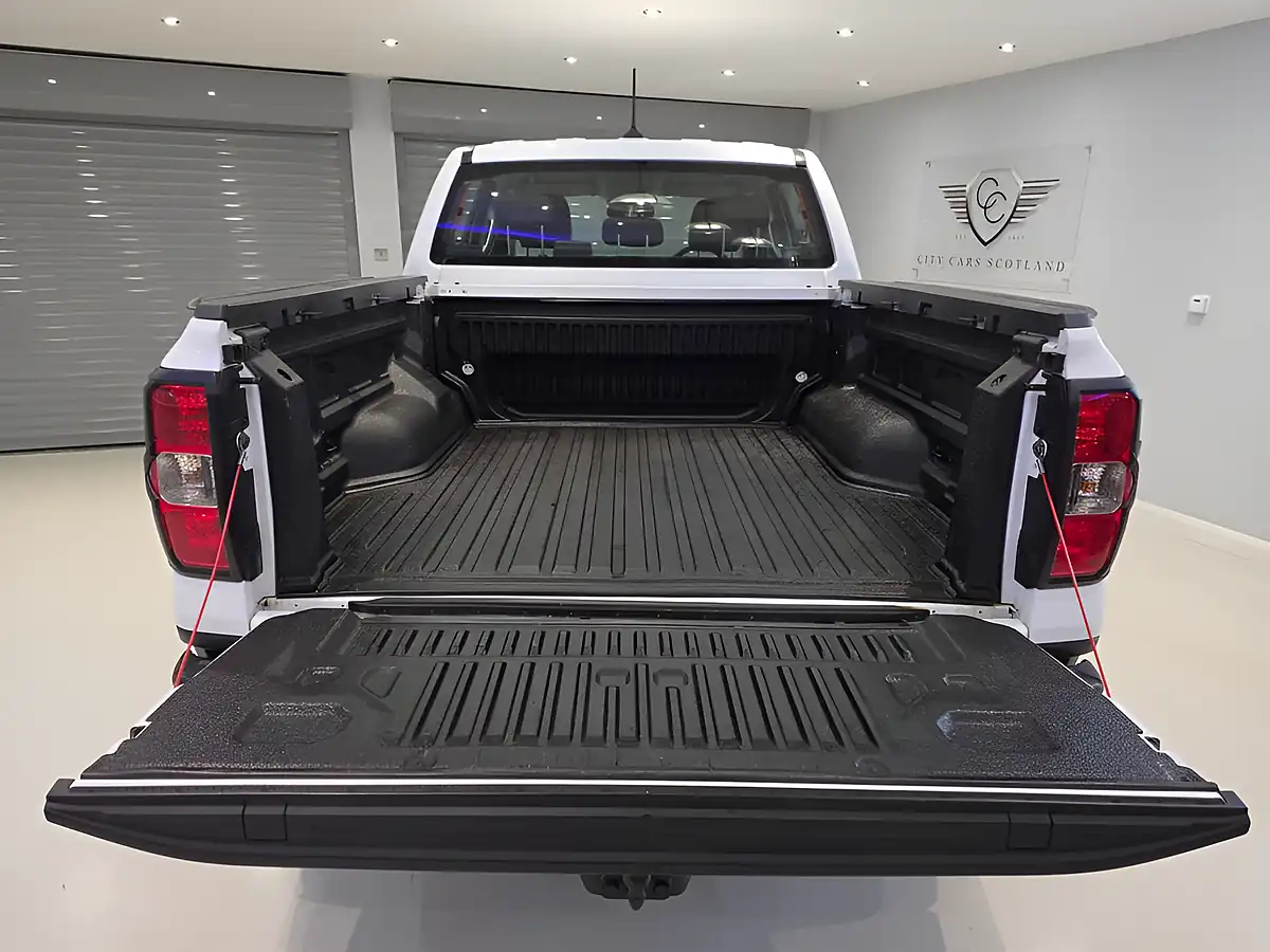 Used 2024 Ford Ranger Xlt Zenith ZT1 Edition White - Interior and Exterior details 17
