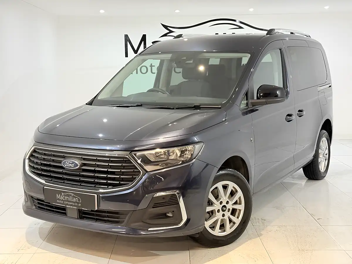 Used 2024 Ford Tourneo Connect Titanium Midnight Blue - Interior and Exterior details 4