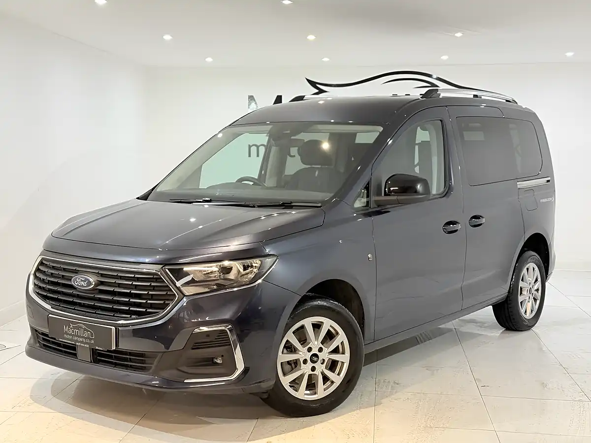 Used 2024 Ford Tourneo Connect Titanium Midnight Blue - Interior and Exterior details 6