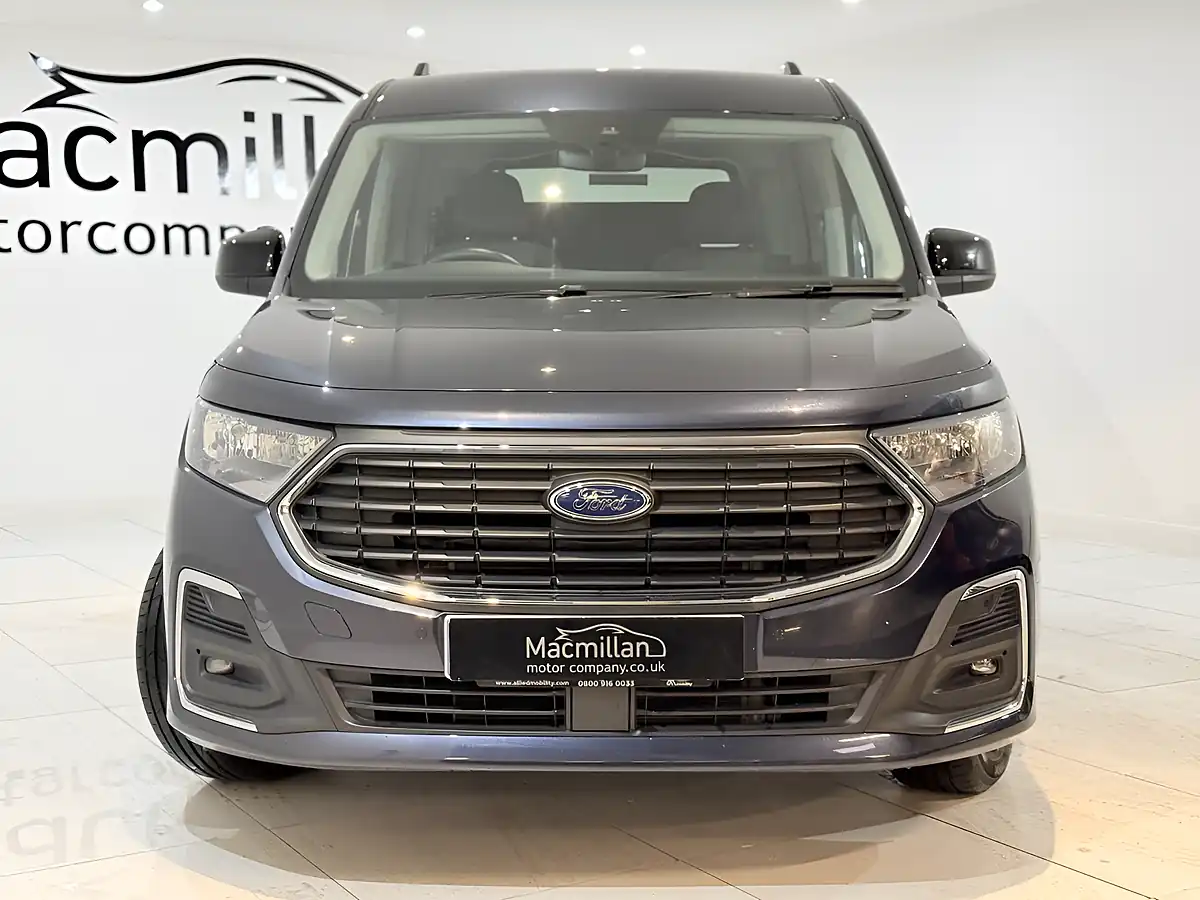 Used 2024 Ford Tourneo Connect Titanium Midnight Blue - Interior and Exterior details 7