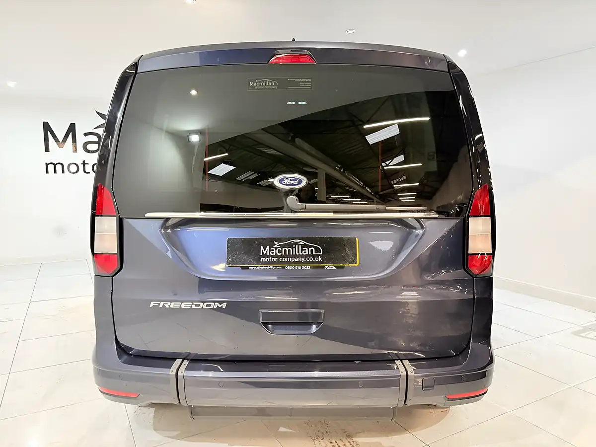Used 2024 Ford Tourneo Connect Titanium Midnight Blue - Interior and Exterior details 8