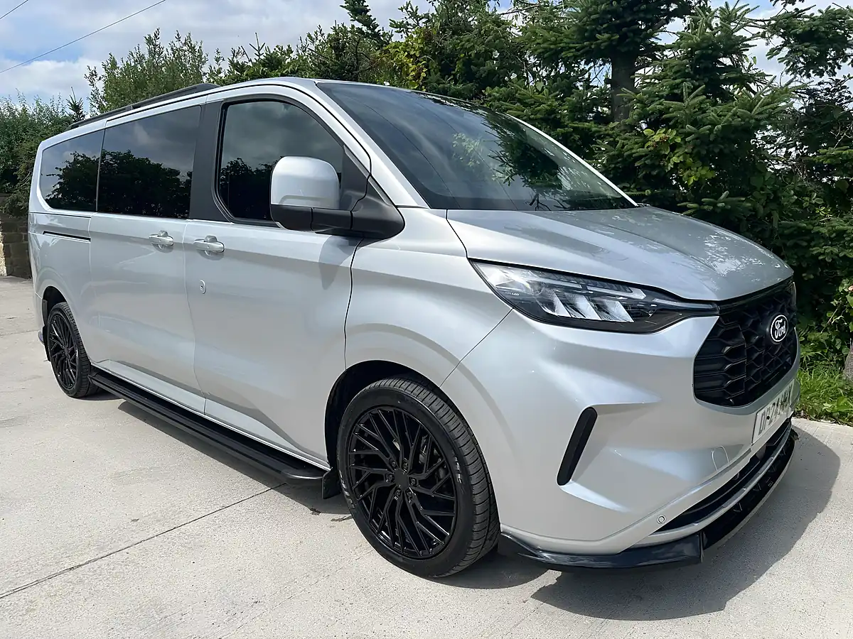 Used 2024 Ford Tourneo Custom - Interior and Exterior details 9