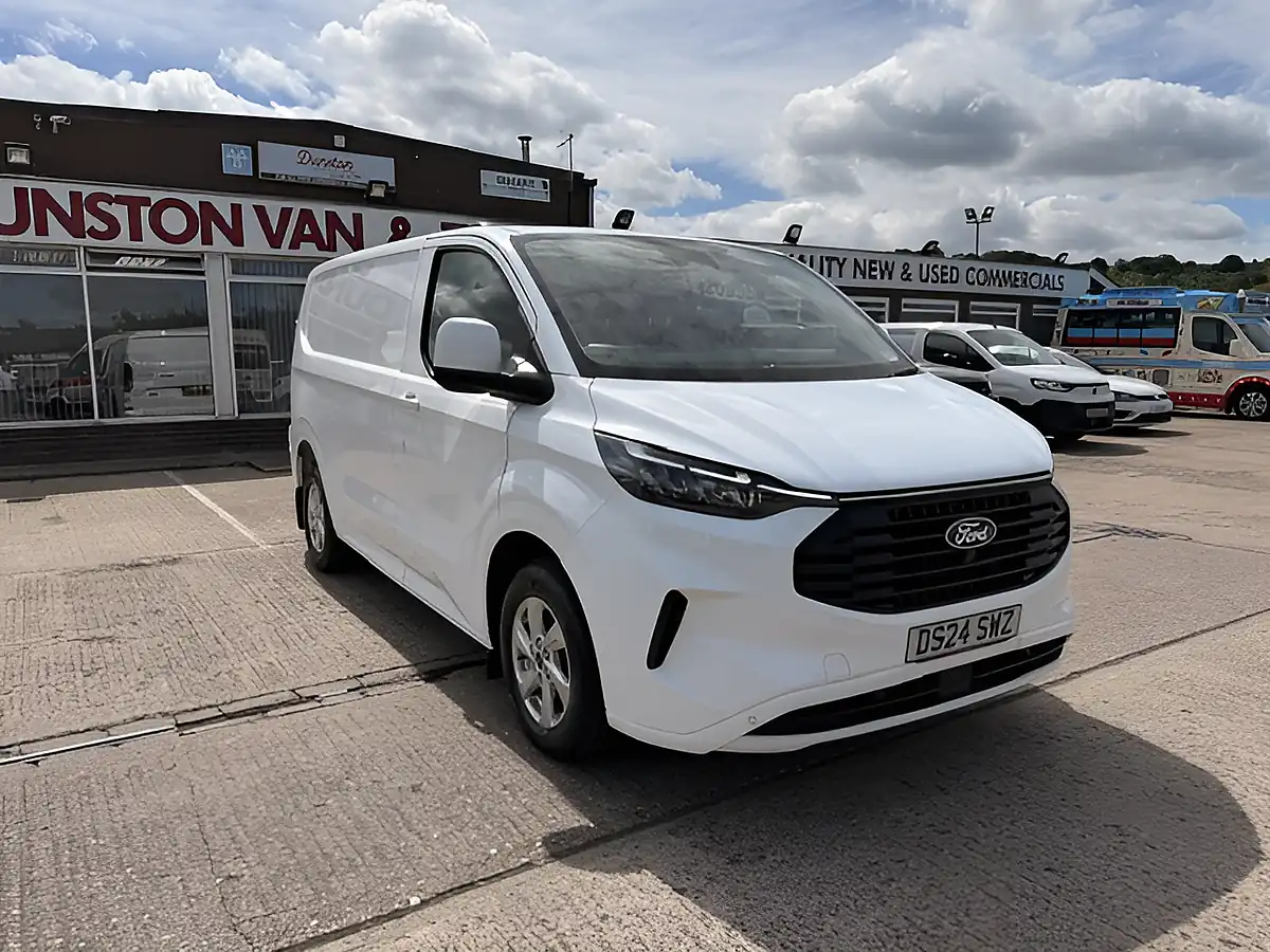 Used 2024 Ford Transit 280 Custom Limited White - Front View