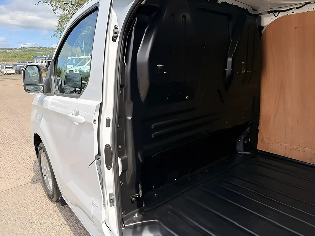 Used 2024 Ford Transit 280 Custom Limited White - Interior and Exterior details 10