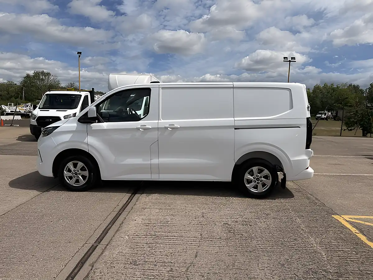 Used 2024 Ford Transit 280 Custom Limited White - Interior and Exterior details 7