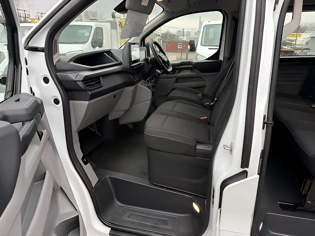Used 2024 Ford Transit 300 Custom Trend White - Interior and Exterior details 20