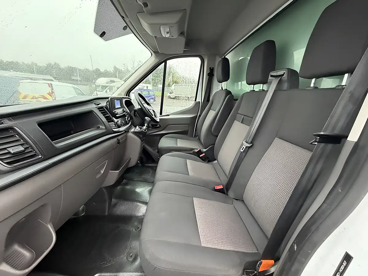 Used 2024 Ford Transit 350 Leader Luton White - Interior and Exterior details 10