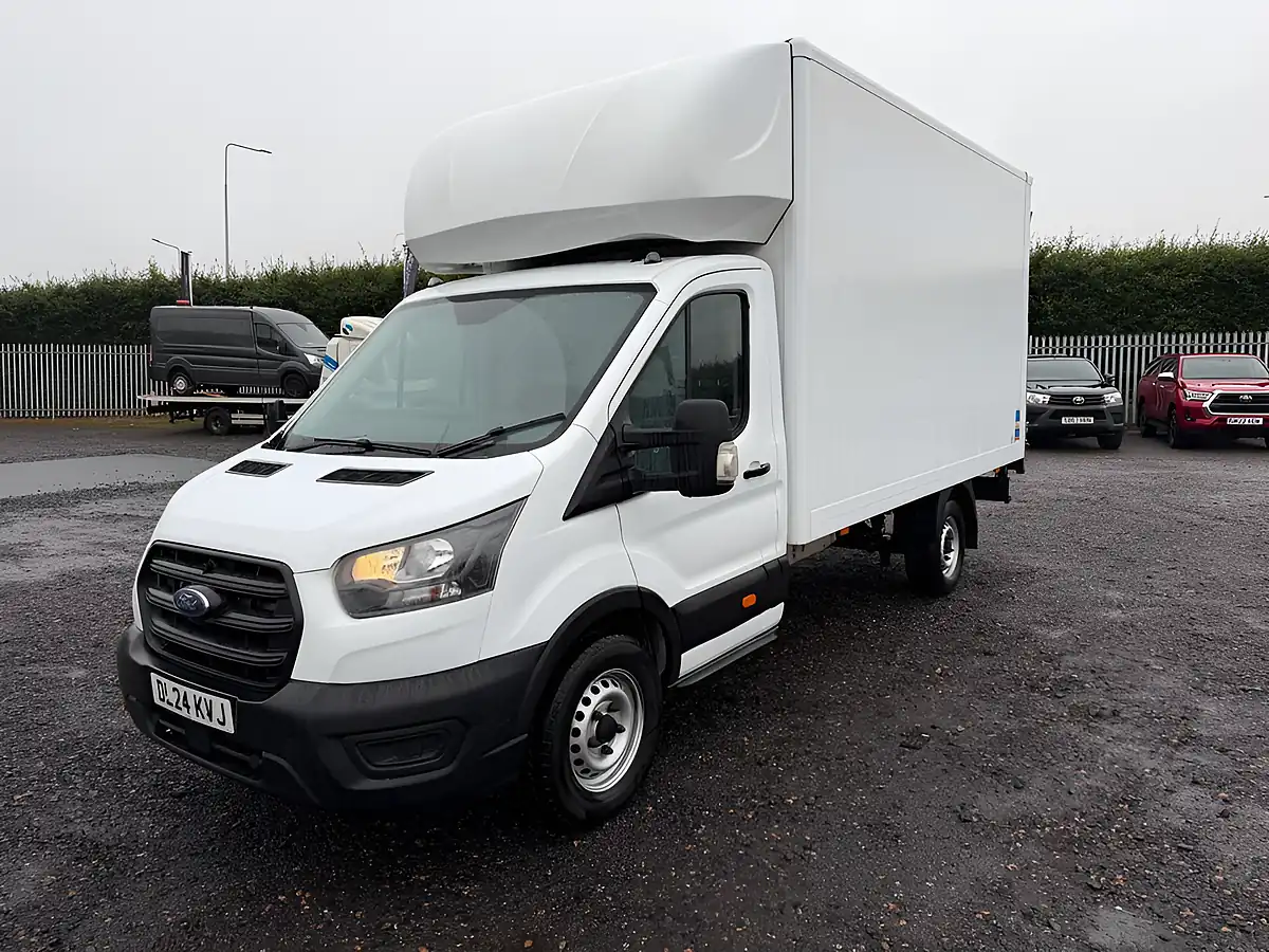 Used 2024 Ford Transit 350 Leader Luton White - Interior and Exterior details 3