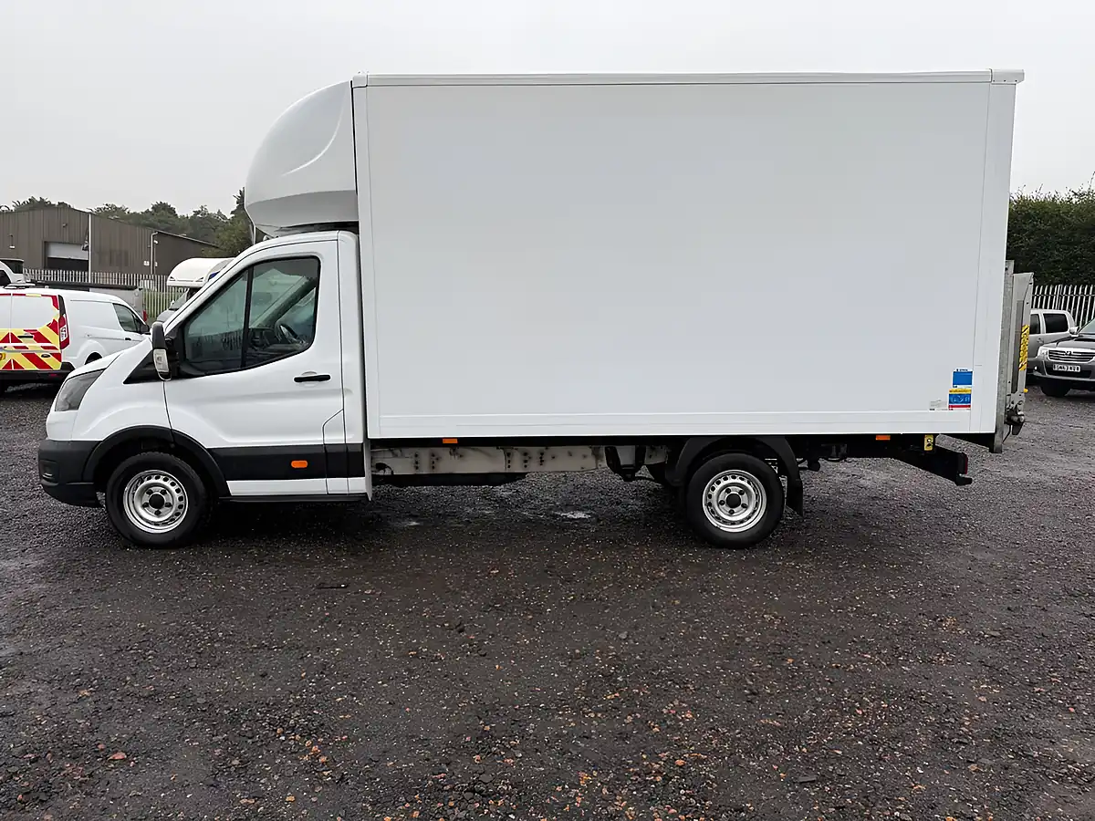 Used 2024 Ford Transit 350 Leader Luton White - Interior and Exterior details 4