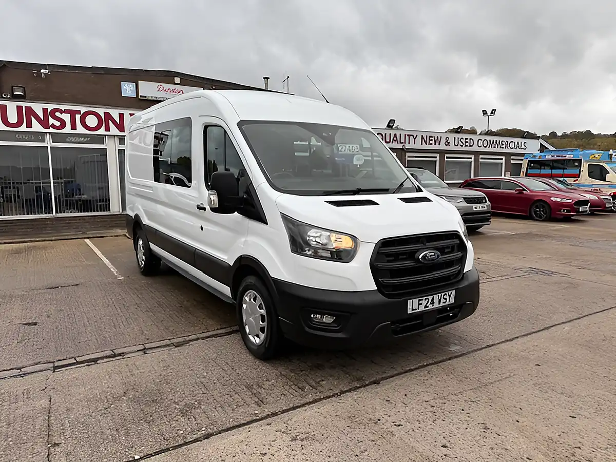 Used 2024 Ford Transit 350 Trend White - Front View