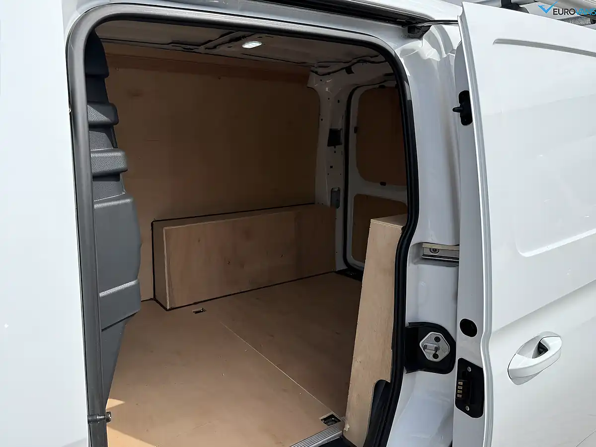 Used 2024 Ford Transit Connect Limited White - Interior and Exterior details 6