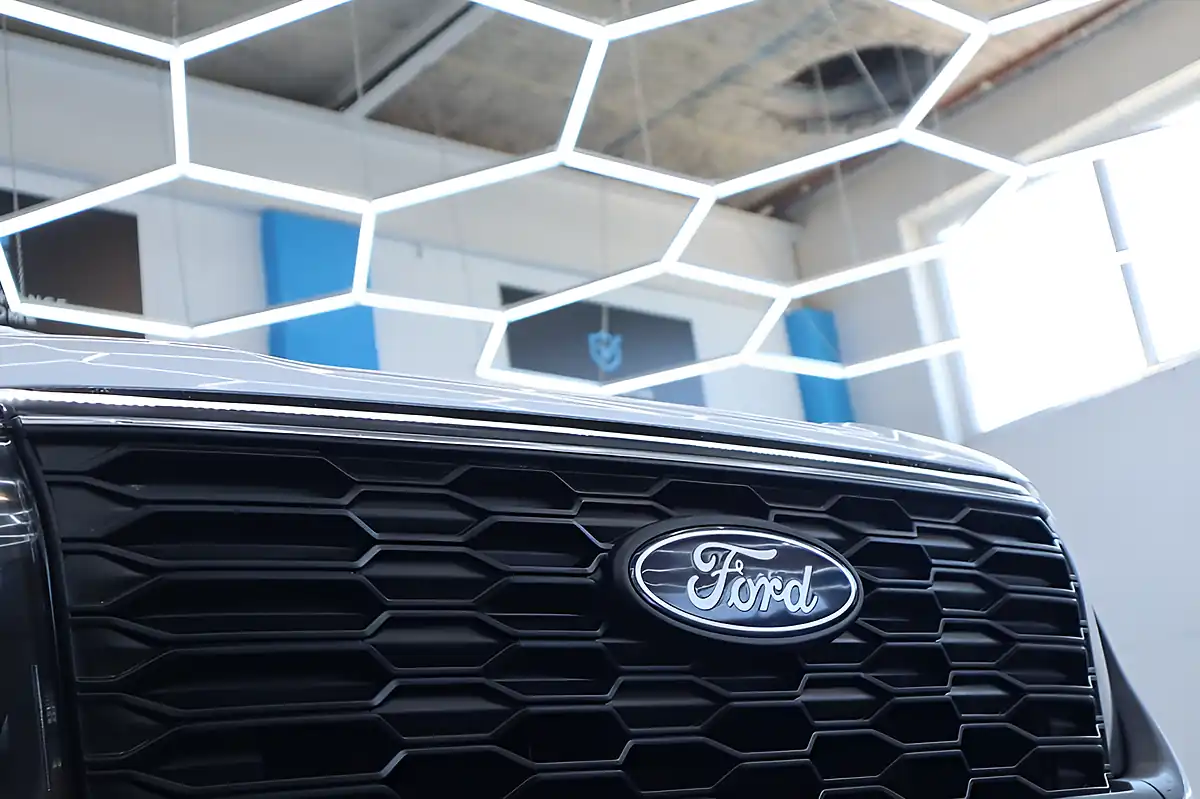 Used 2024 Ford Transit Courier Active White - Interior and Exterior details 4
