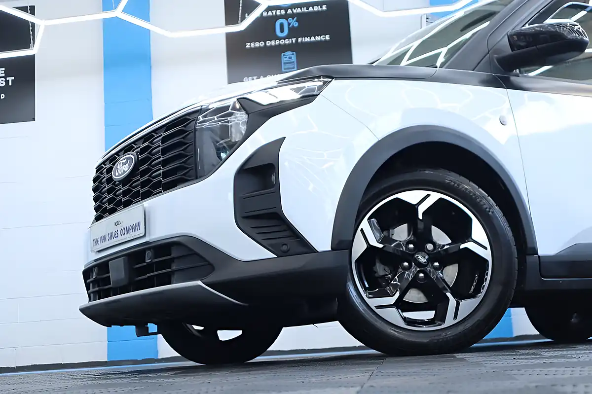 Used 2024 Ford Transit Courier Active White - Interior and Exterior details 7