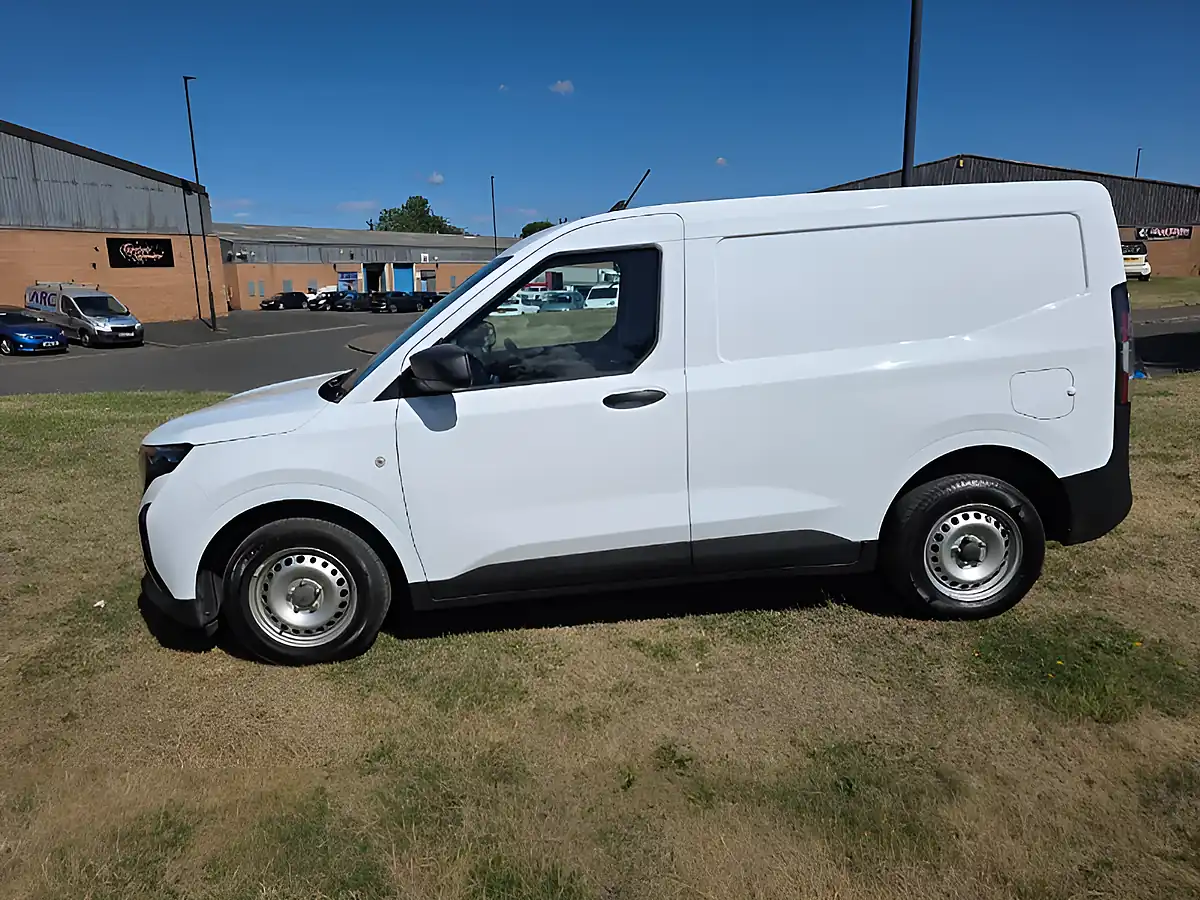 Used 2024 Ford Transit Courier Panel Van White - Interior and Exterior details 2