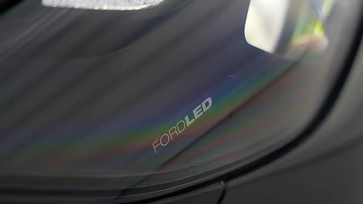 Used 2024 Ford Transit Custom 280 Limited Agate Black (metallic Colour) - Interior and Exterior details 10