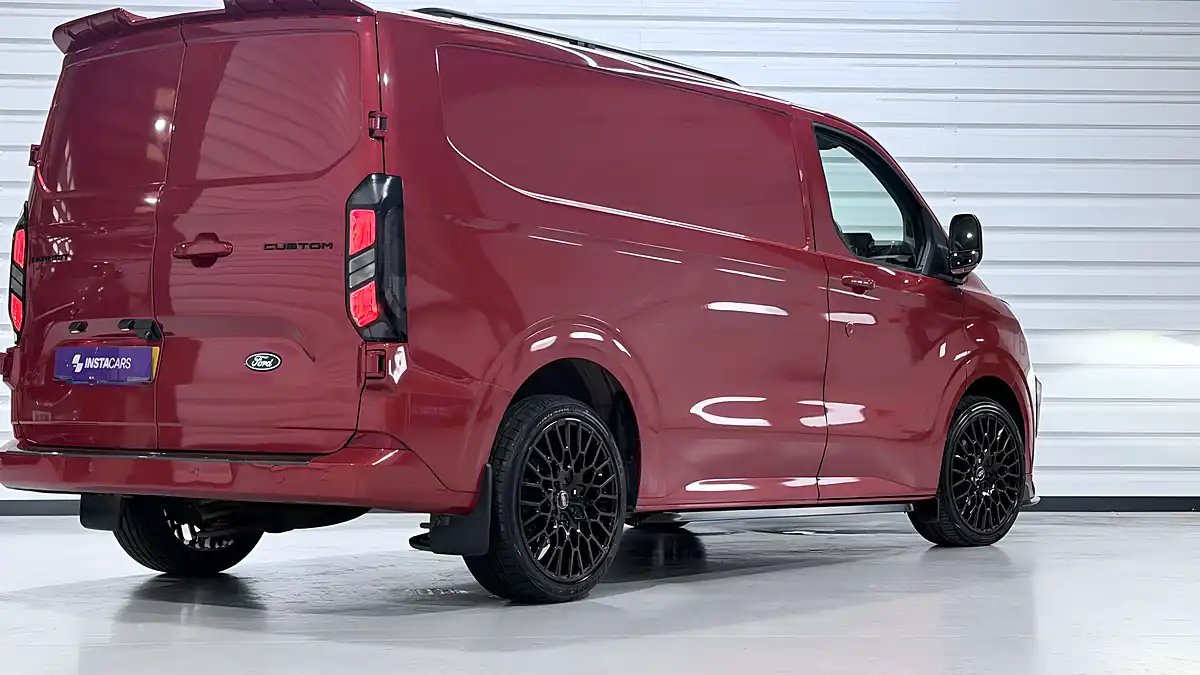 Used 2024 Ford Transit Custom 280 Limited Artisan Red - Interior and Exterior details 12