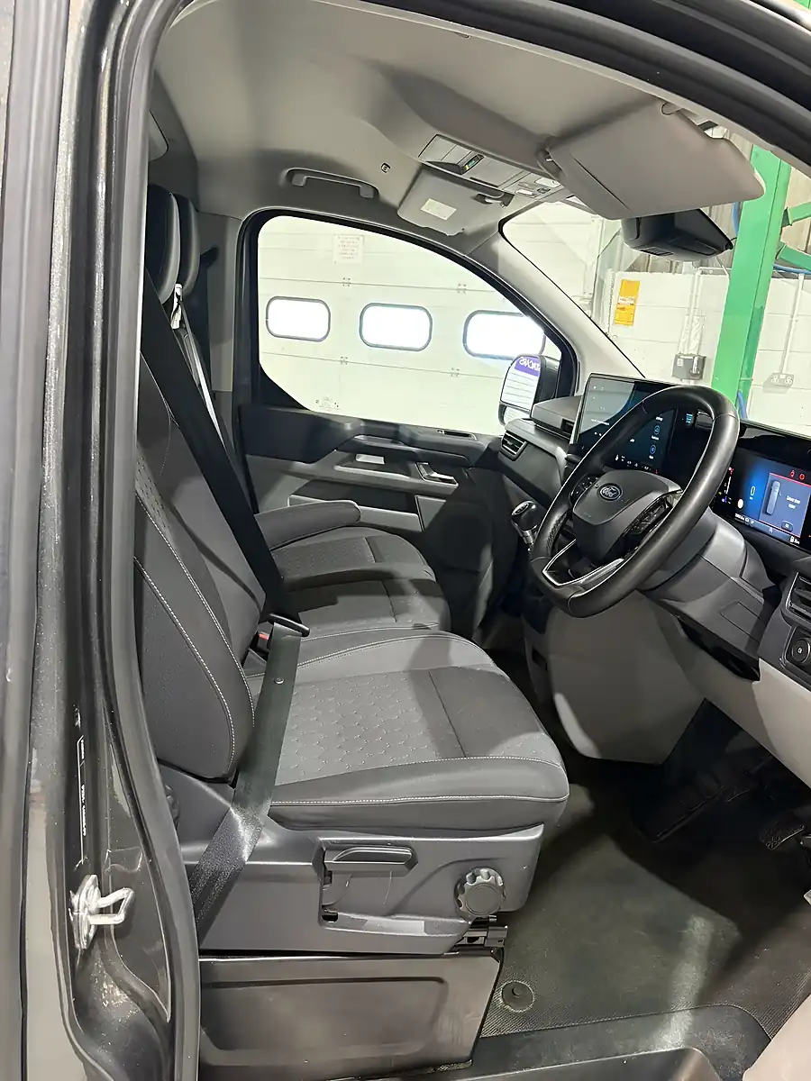 Used 2024 Ford Transit Custom 300 Limited Magnetic - Interior and Exterior details 16