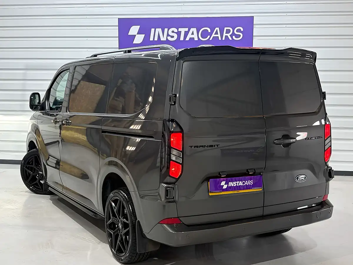 Used 2024 Ford Transit Custom 300 Limited Magnetic - Interior and Exterior details 4