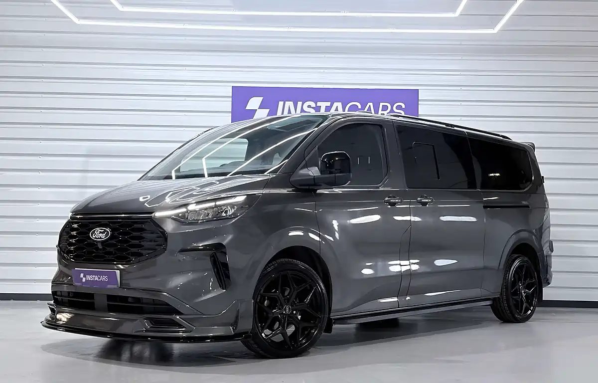 Used 2024 Ford Transit Custom 300 Limited Magnetic - Interior and Exterior details 4