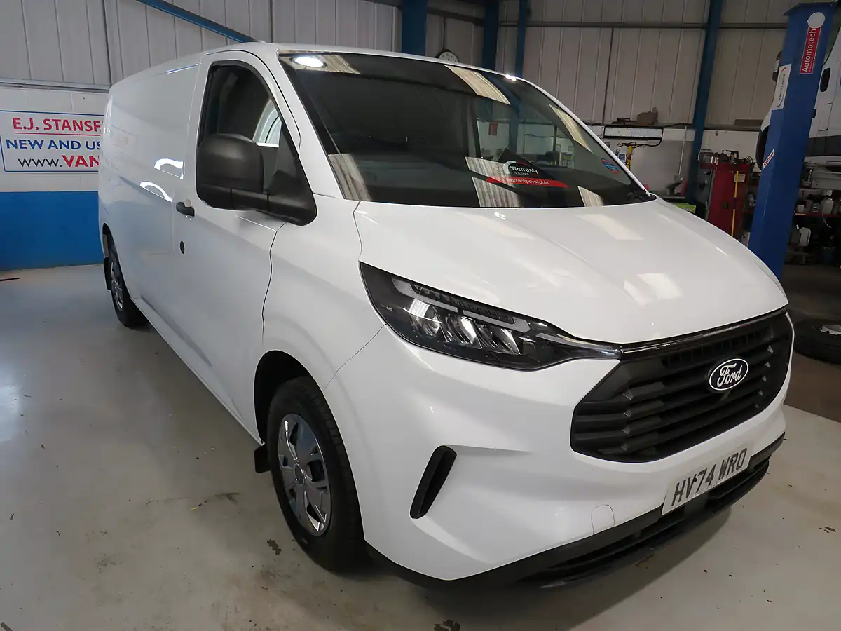 Used 2024 Ford Transit Custom 300 Trend L2 White - Interior and Exterior details 4