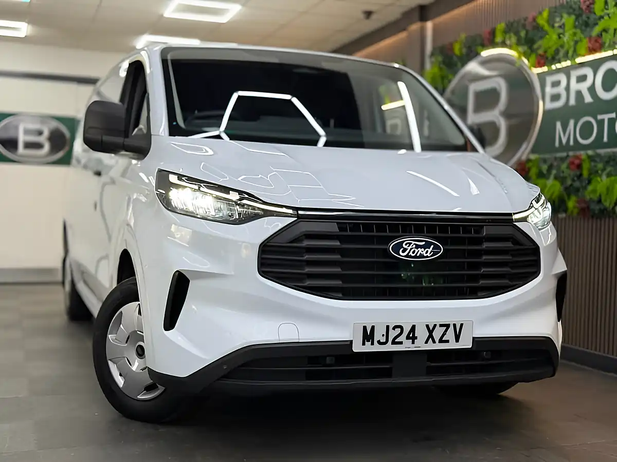 Used 2024 Ford Transit Custom 300 Trend L2H1 P/V White - Interior and Exterior details 3