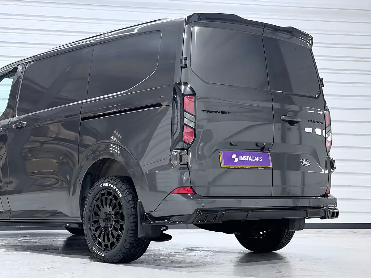 Used 2024 Ford Transit Custom 320 Limited Magnetic - Interior and Exterior details 18
