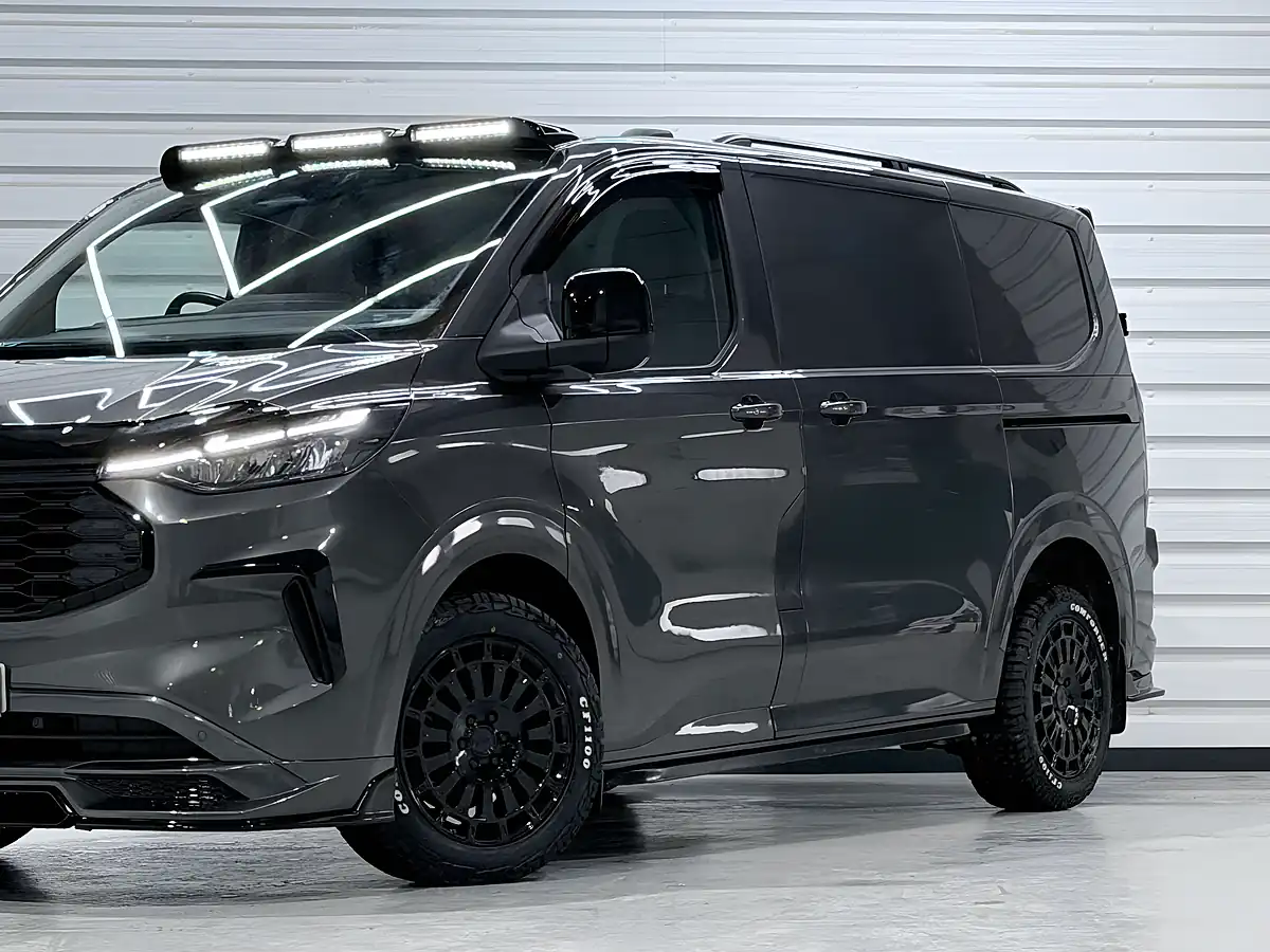 Used 2024 Ford Transit Custom 320 Limited Magnetic - Interior and Exterior details 6