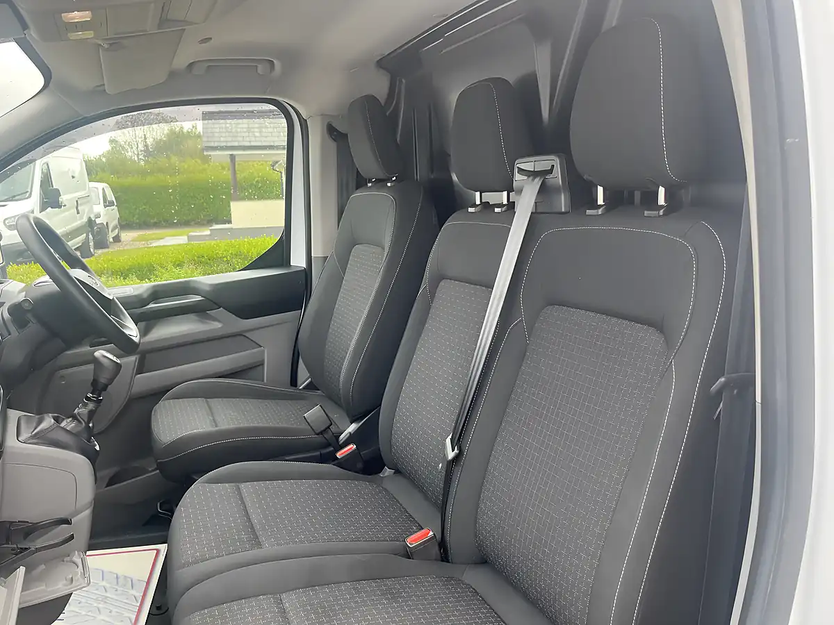Used 2024 Ford Transit Custom Leader Van White - Interior and Exterior details 14