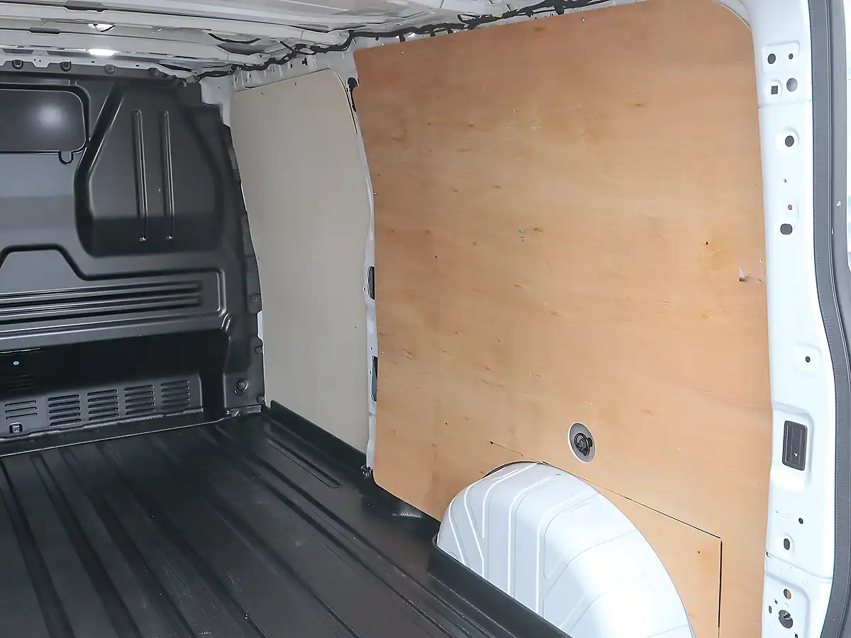 Used 2024 Ford Transit Custom Limited Frozen White - Interior and Exterior details 10