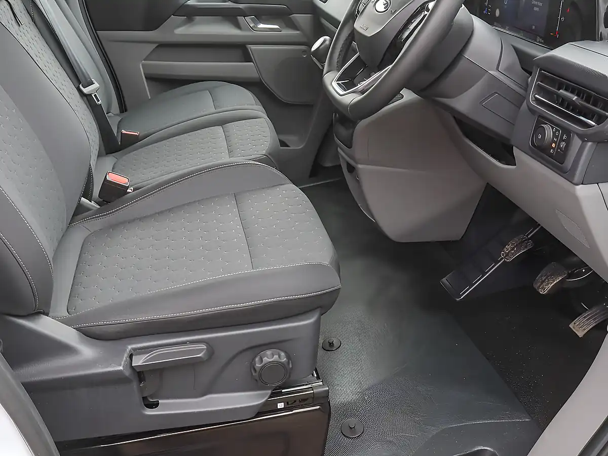 Used 2024 Ford Transit Custom Limited Frozen White - Interior and Exterior details 18