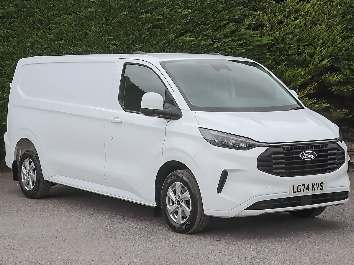 Used 2024 Ford Transit Custom Limited Frozen White - Interior and Exterior details 4